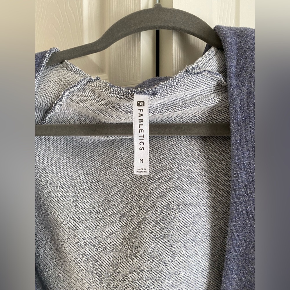 Fabletics blue cardigan - medium - Picture 3 of 5